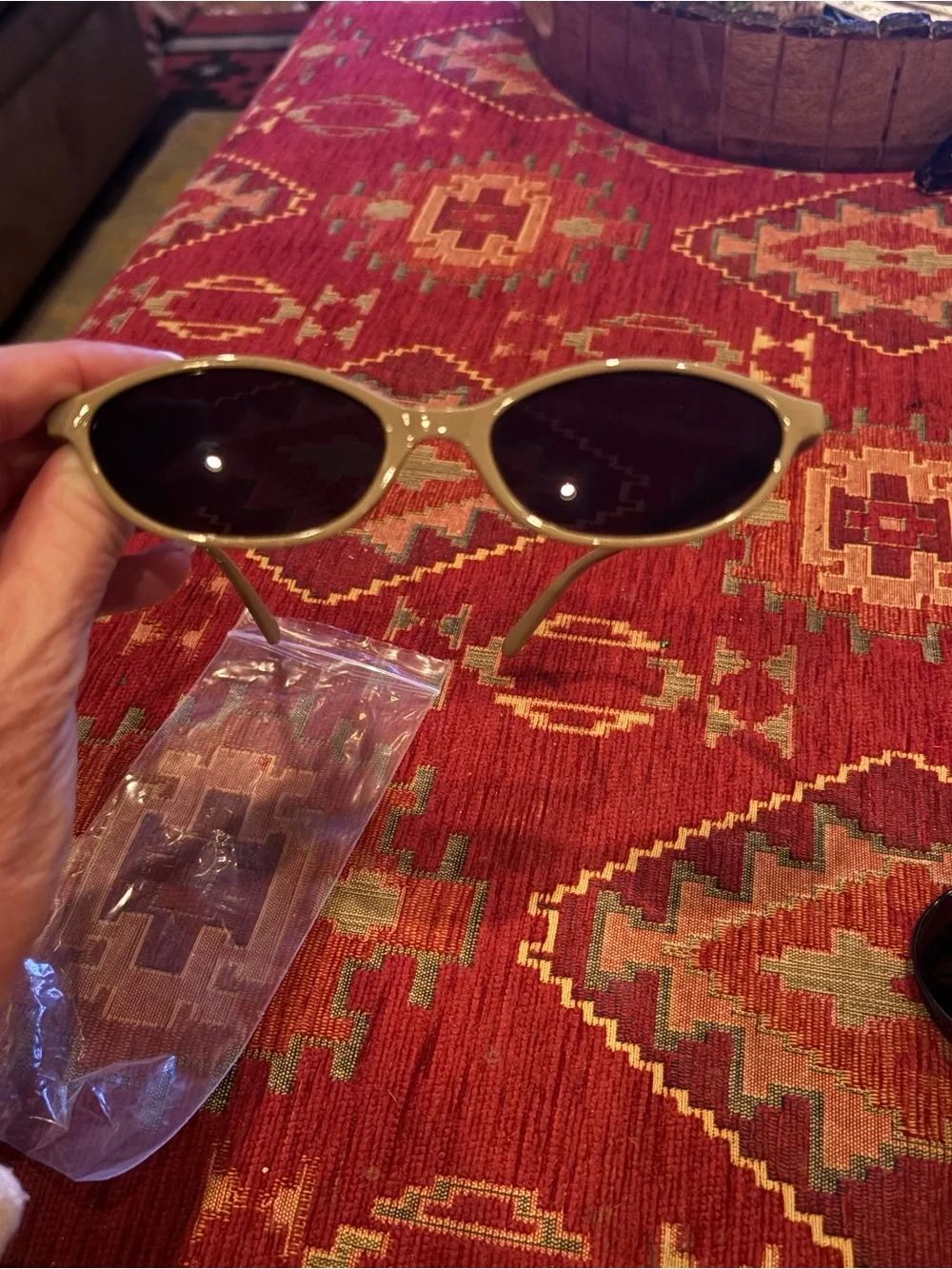 NWOT cat eye oval sunglasses